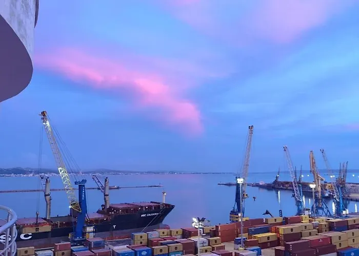 アパート Fole Maison ドゥラス